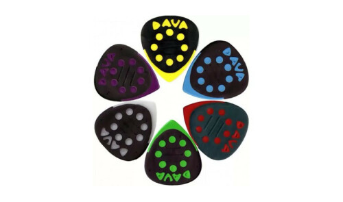 Dava, la revolución de las púas de guitarra